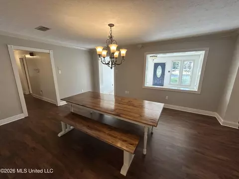 Dining - 1113 Highway 98, Mccomb, MS 39648 photo 2 of 2