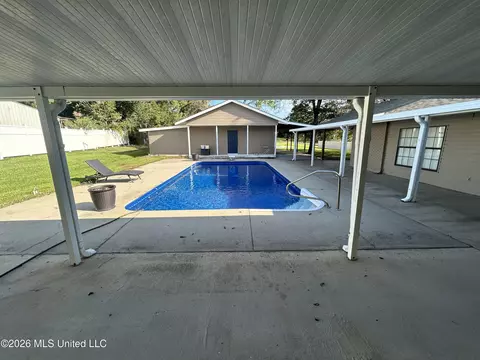Exterior - 1113 Highway 98, Mccomb, MS 39648 photo 5 of 15