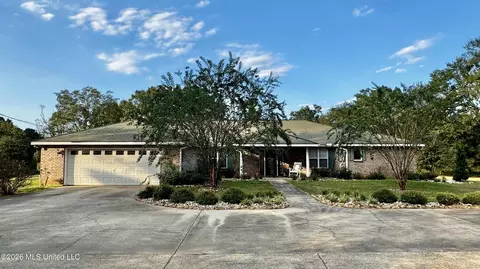 95 W Burnette Rd, Jayess, MS 39641