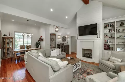 Living - 113 Long Leaf Way, Flowood, MS 39232 photo 3 of 4