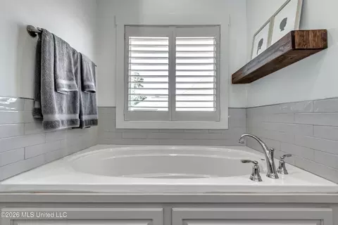 Bath - 113 Long Leaf Way, Flowood, MS 39232 photo 8 of 10