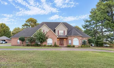 123 Tall Oaks Dr, Senatobia, MS 38668