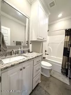 Bath - 203 Ashbury Cv, Canton, MS 39046 photo 2 of 2
