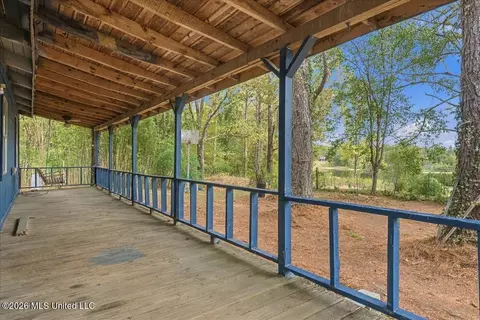 Exterior - 512 Oakview, Como, MS 38619 photo 3 of 4