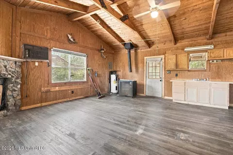 Other - 512 Oakview, Como, MS 38619 photo 2 of 5