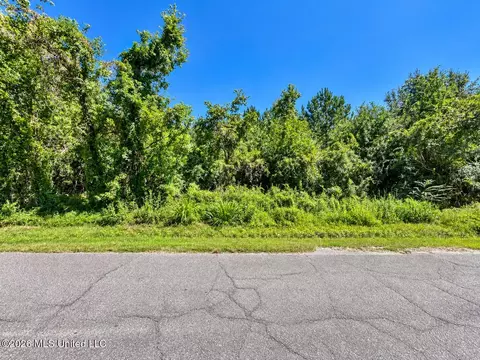 5236 Forrest Ave, Bay Saint Louis, MS 39520