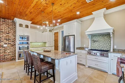 Kitchen - 104 Bristol Cv, Madison, MS 39110 photo 3 of 3