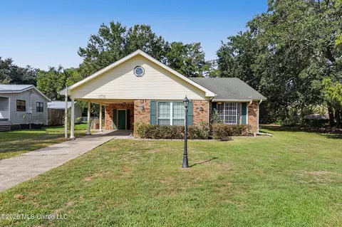 1315 Martin St, Pascagoula, MS 39581