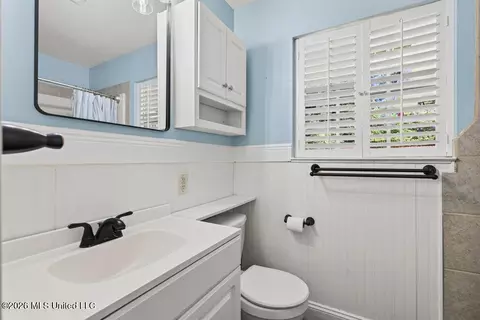 Bath - 511 N Forest Ave, Long Beach, MS 39560 photo 1 of 4
