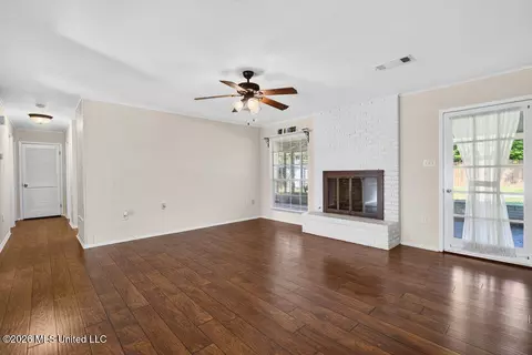 Living - 511 N Forest Ave, Long Beach, MS 39560 photo 7 of 7