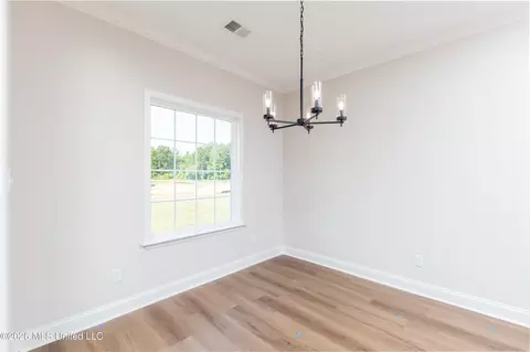 Dining - 407 Kason Scott Rd, Hernando, MS 38632 photo 2 of 2