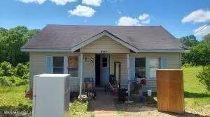 125 N College St, Pontotoc, MS 38863