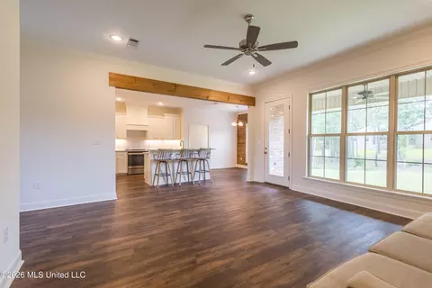 Living - 8 Silverstone, Petal, MS 39465 photo 2 of 4
