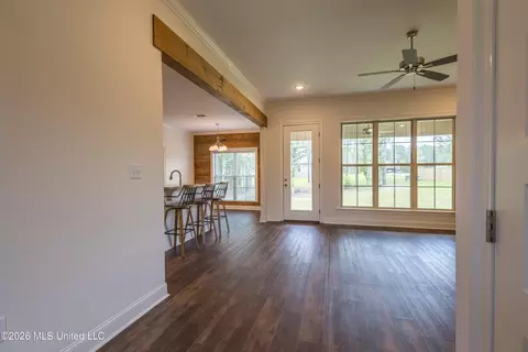 Entry Way - 8 Silverstone, Petal, MS 39465 photo 1 of 4