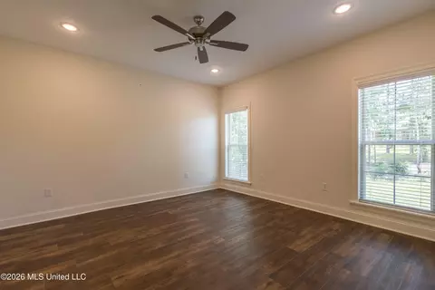 Living - 8 Silverstone, Petal, MS 39465 photo 4 of 4