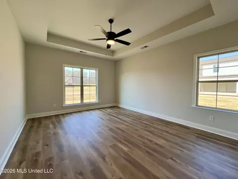 Living - 2107 Legacy Ln, Hernando, MS 38632 photo 5 of 5