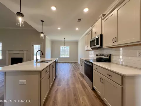 Kitchen - 2107 Legacy Ln, Hernando, MS 38632 photo 1 of 5
