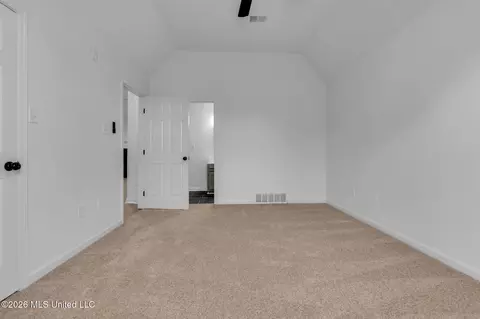 Bedroom - 6972 Fox Briar Cv, Walls, MS 38680 photo 2 of 4