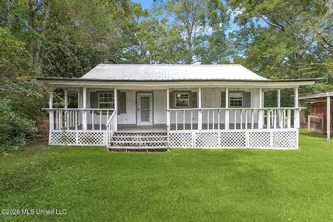 217 Hide A Way Ln, Carriere, MS 39426