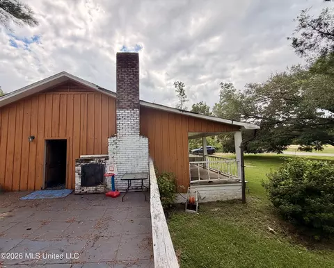 1228 N A Sandifer Hwy, Silver Creek, MS 39663