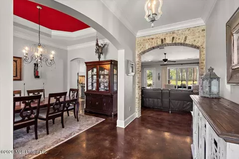 Entry Way - 317 Northaven Dr, Jackson, MS 39209 photo 2 of 5