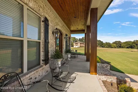 Exterior - 317 Northaven Dr, Jackson, MS 39209 photo 4 of 15
