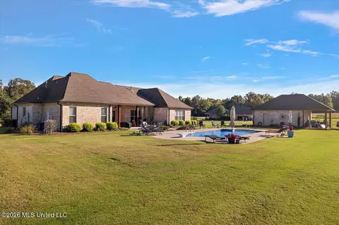 Exterior - 317 Northaven Dr, Jackson, MS 39209 photo 11 of 15