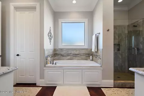 Bath - 317 Northaven Dr, Jackson, MS 39209 photo 2 of 4