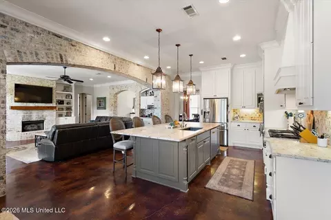 Kitchen - 317 Northaven Dr, Jackson, MS 39209 photo 1 of 3