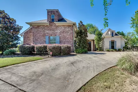 Exterior - 103 Ridgetop Cir, Flowood, MS 39232 photo 2 of 17