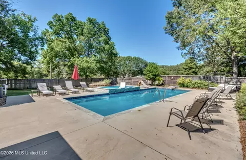 Exterior - 103 Ridgetop Cir, Flowood, MS 39232 photo 13 of 17