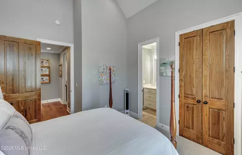 Bedroom - 103 Ridgetop Cir, Flowood, MS 39232 photo 14 of 16