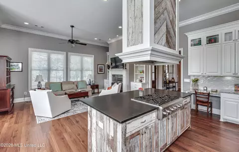 Kitchen - 103 Ridgetop Cir, Flowood, MS 39232 photo 1 of 7
