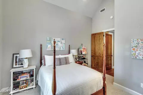 Bedroom - 103 Ridgetop Cir, Flowood, MS 39232 photo 13 of 16