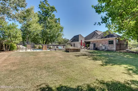 Exterior - 103 Ridgetop Cir, Flowood, MS 39232 photo 9 of 17