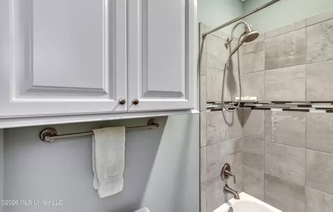 Bath - 103 Ridgetop Cir, Flowood, MS 39232 photo 9 of 10