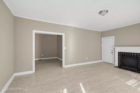 Living - 1829 East Dr, Jackson, MS 39204 photo 1 of 3