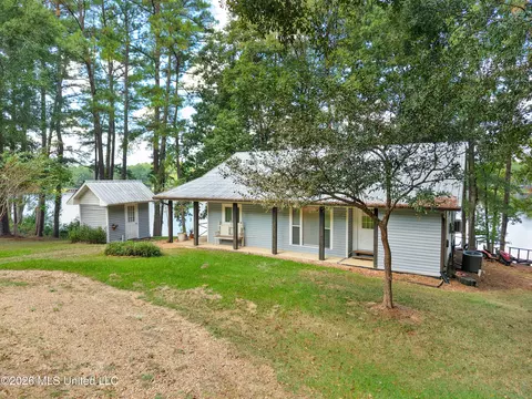 2172 SW Hurricane Lake Dr, Brookhaven, MS 39601