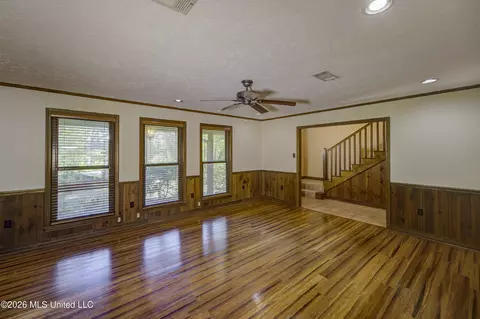 Living - 103 Wickstead Dr, Clinton, MS 39056 photo 1 of 5
