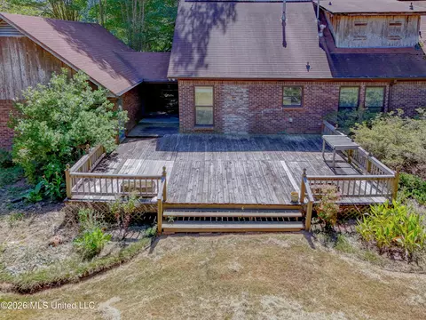 Exterior - 103 Wickstead Dr, Clinton, MS 39056 photo 6 of 7