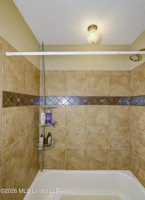 Bath - 103 Wickstead Dr, Clinton, MS 39056 photo 7 of 7