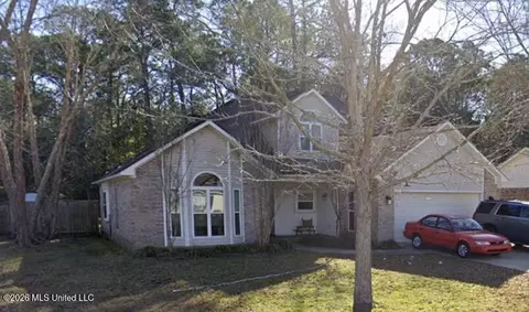 3844 Chaumont Cir, Ocean Springs, MS 39564
