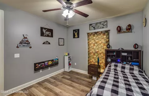Bedroom - 143 Glen Arbor Ct, Brandon, MS 39042 photo 9 of 9