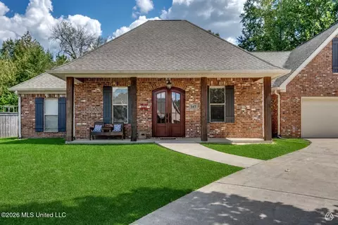 Exterior - 143 Glen Arbor Ct, Brandon, MS 39042 photo 2 of 12