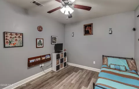 Bedroom - 143 Glen Arbor Ct, Brandon, MS 39042 photo 6 of 9