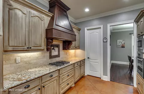 Entry Way - 143 Glen Arbor Ct, Brandon, MS 39042 photo 5 of 8
