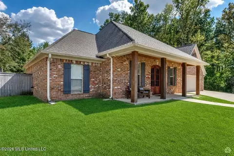 Exterior - 143 Glen Arbor Ct, Brandon, MS 39042 photo 6 of 12