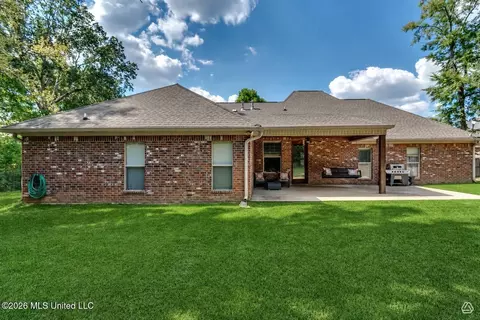Exterior - 143 Glen Arbor Ct, Brandon, MS 39042 photo 10 of 12