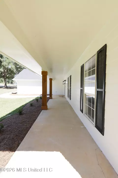 Exterior - 1138 Weaver Rd, Mccomb, MS 39648 photo 5 of 7