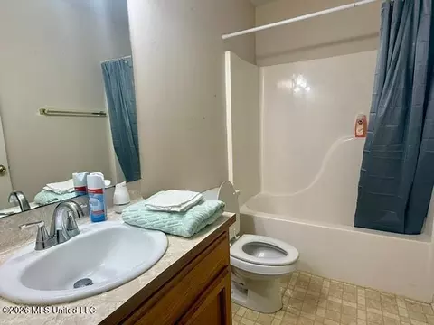 Bath - 1409 Matthews Rd, Gloster, MS 39638 photo 2 of 5